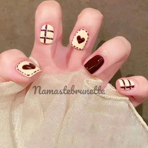 2/$16 Square Heart Press On Nails - Picture 11 of 17